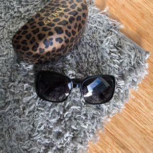 Brand new sunglasses guess